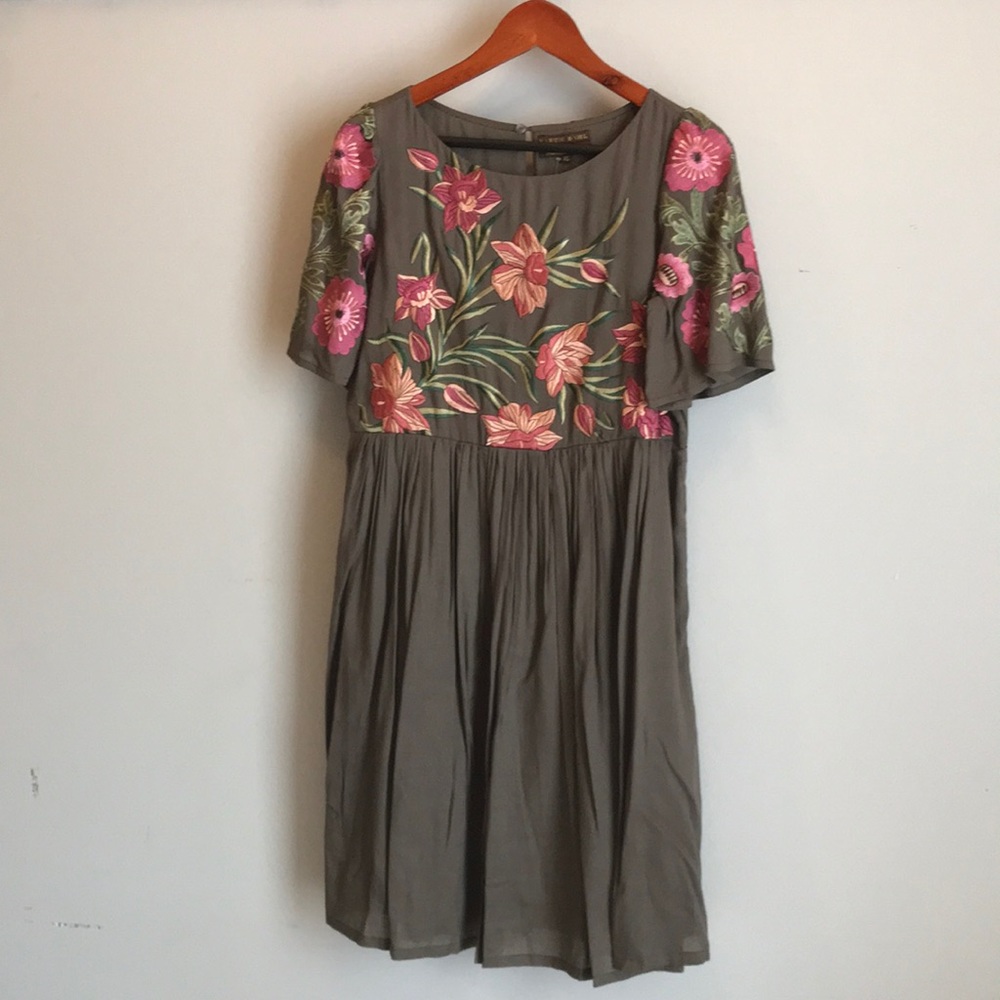 anthropologie Aika Embroidered Dress - Picture 2 of 8